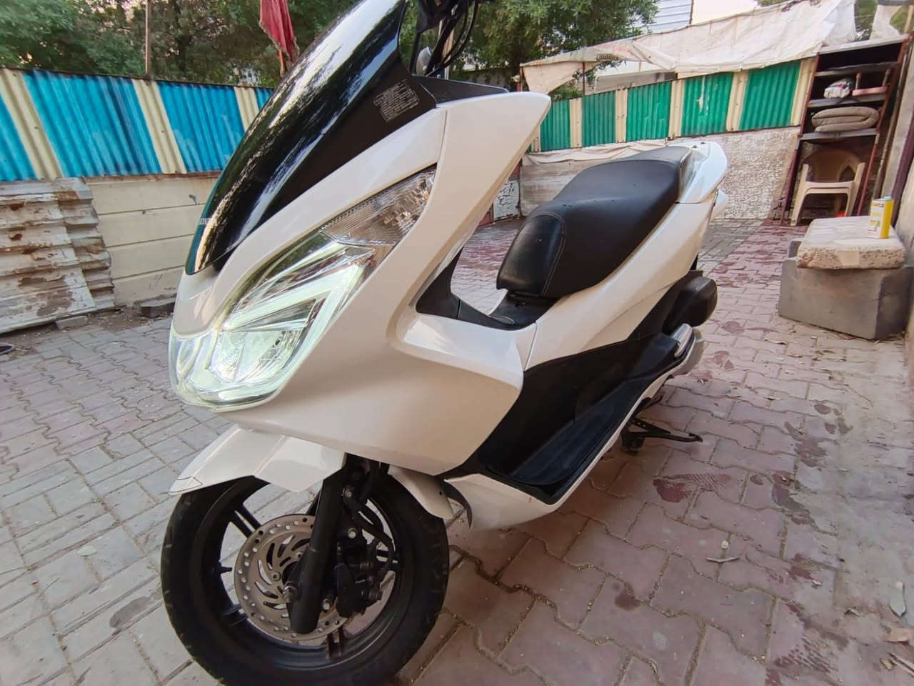 السلام عليكم pcx جيل ثاني ياباني مكينه 125 jf الدراجه كفاله عامه ماشيه 20 الف بعدها على وضع الشركة مكاني بغداد ***********
