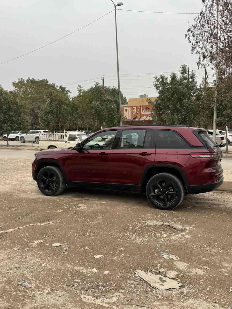 السلام عليكم جيب شيروكي 23 لاتييود محرك6 سلندر فتحه بصمه رادارات جنطه كهرباء 5راكب ماشيه36 رقم بغداد بسمي بدون صبغ فقط جاملغ اليمنه بي بارد شويه للبيع فقط مكاني سامراء***********
