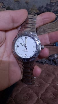 وجبة جديدة من الساعات الأصلية وضمان حقيقي...المراسله على الواتس او على...