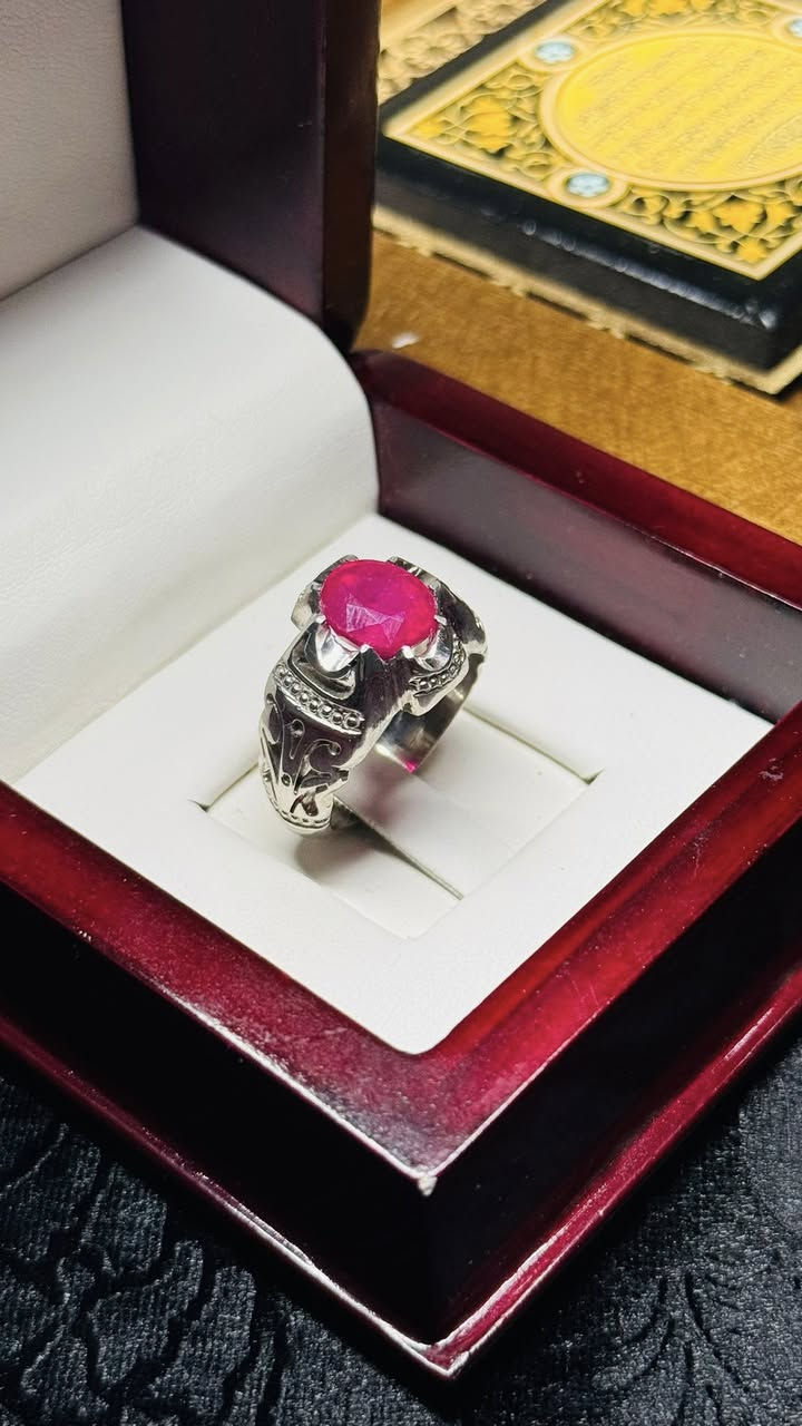 ⁨ ⁨ ⁨  خاتم وياقوت أفريقي طبيعي الاصلي 
صياغة يدوية الفضة 925

السعر 80,000 الف فقط مع التوصيل

يوجد توصيل جميع محافضات العراق
للتواصل واتساب : ***********⁩⁩⁩⁩⁩
