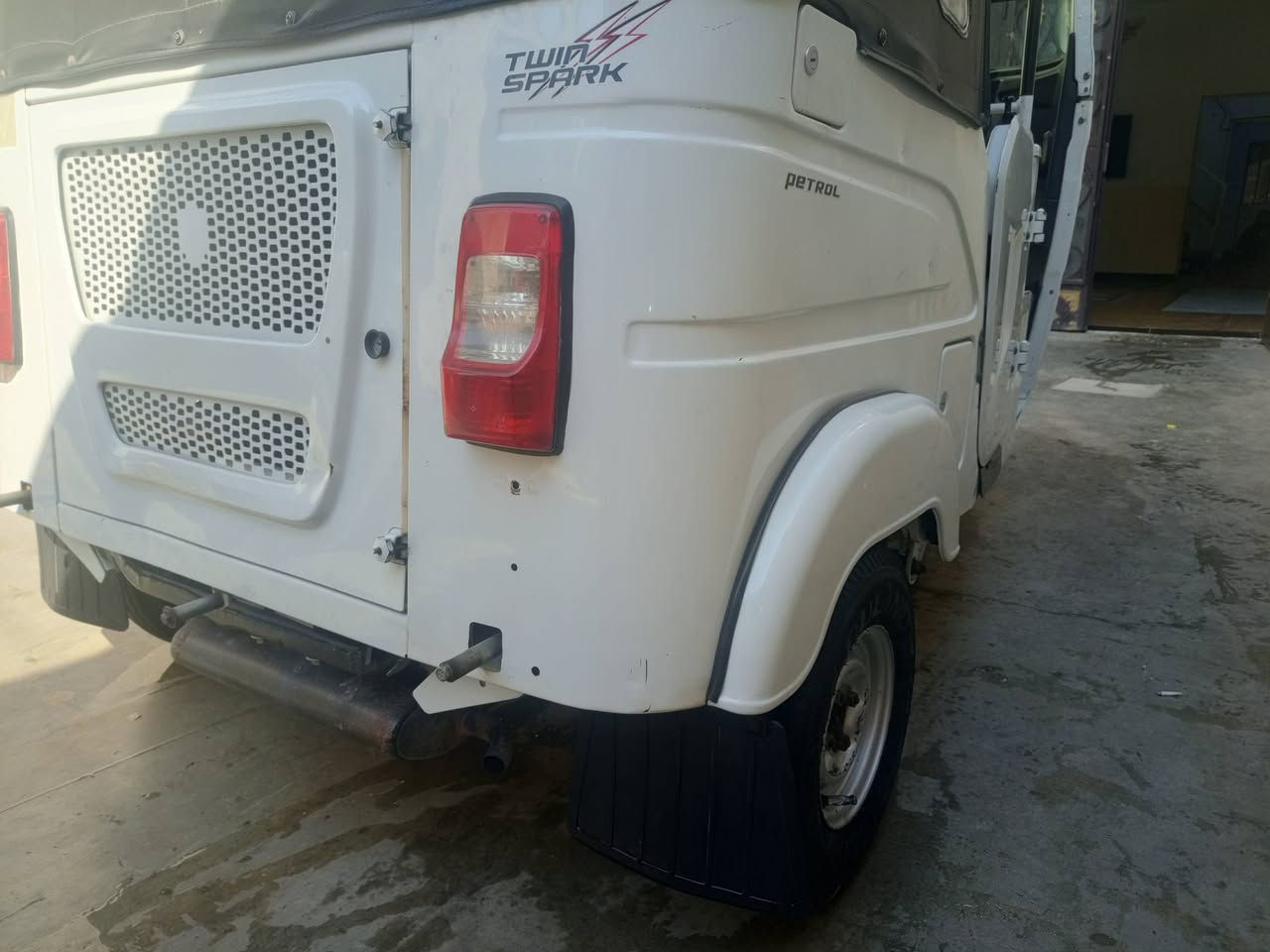 السلام عليكم تيك توك 21 مقفوله من الطخه ومن المعجون فقط بس بوشه وبستم ***********
