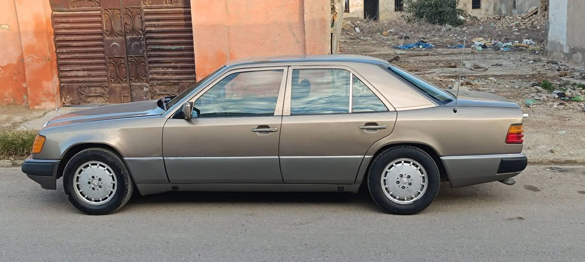 سلام عليكم
مرسيدس دب 1991
رقم ديالى رقم دولي هزه ورقم جديدقبل شهر
كير مكينه 3000رياضي
مكفوله كير ومكينه وقواعد 
مصبوقه فقط للجماليه
تبريد منظومه جديده 
ريمون سنتر لوك كله شغال 
كل نقص مابيهه 
عنوان بغداد 
رقم الهاتف ***********
سعر 55 وبيهه مجال 

ملاحظه ابيع كبل مكاتبه مروريه
