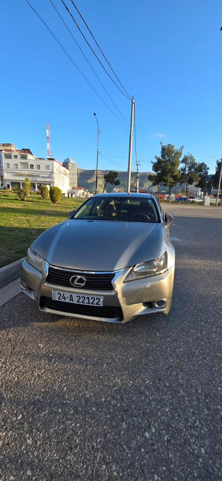 🚗 للبيع: لكزس ES 350 (جناح ملكي والنظافة تحچي) 🚗
لأصحاب الذوق الرفيع واليدورون الراحة والفخامة اليابانية، متوفرة حالياً Lexus ES 350 بمواصفات توب ونظافة من الآخر.

📌 المواصفات والتفاصيل:

• النوع والموديل: لكزس ES 350 (2015).

• المحرك: 6 سلندر، قوي، ناعم، واقتصادي بنفس الوقت.

• اللون: فضي مميز (سلفر) يلمع لمع.

• الرقم: رقم دهوك مميز وجاهز للتحويل.

• الوضعية: السيارة بحالة ممتازة، كير ومحرك وحدادية توب، وجاهزة من الدعامية للدعامية (دق سلف وسافر).

✨ المميزات:

• داخلية مريحة جداً وعزل صوت عالمي.

• تبريد ثلج ما شاء الله (حتى بتموز يبرد گلبك).

• شكل خارجي هيبة ومنافذ عادم كروم مميزة.

• كاملة المواصفات من شاشة، كاميرا، وحساسات.

💵 السعر: (14,000) $

📍 الموقع: دهوك- تحول مباشر 

📞 للاستفسار والتواصل: ***********

يرجى المراسلة على الخاص أو الاتصال على الرقم: (***********)

ملاحظة: السيارة للمشتري الشراي واليدور سيارة بيت حقيقية. الشراي ماراح نقصر وياه بالمعقول!
