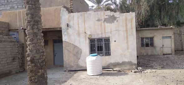 بيت قديم تفليش للبيع مقابيل منطقه ام الكرفس شارع الجاسميه القديم بعقوبة القديمه مساحه 470 سند 25 زراعي الاتصال الاستفسار على هذا الرقم ***********
