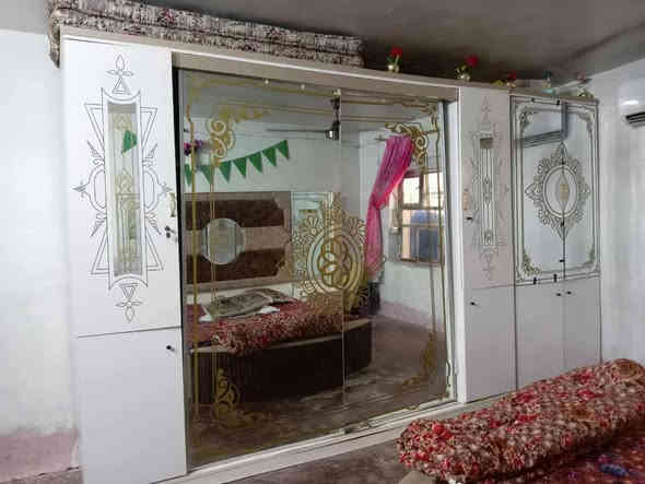 سلام عليكم لبيع غرفت خشاب كمله تركي جديده مستخدما 5اشهر 
جديده لوك اسعره 525اتوصل علرقم ***********
مكلف بنشر
