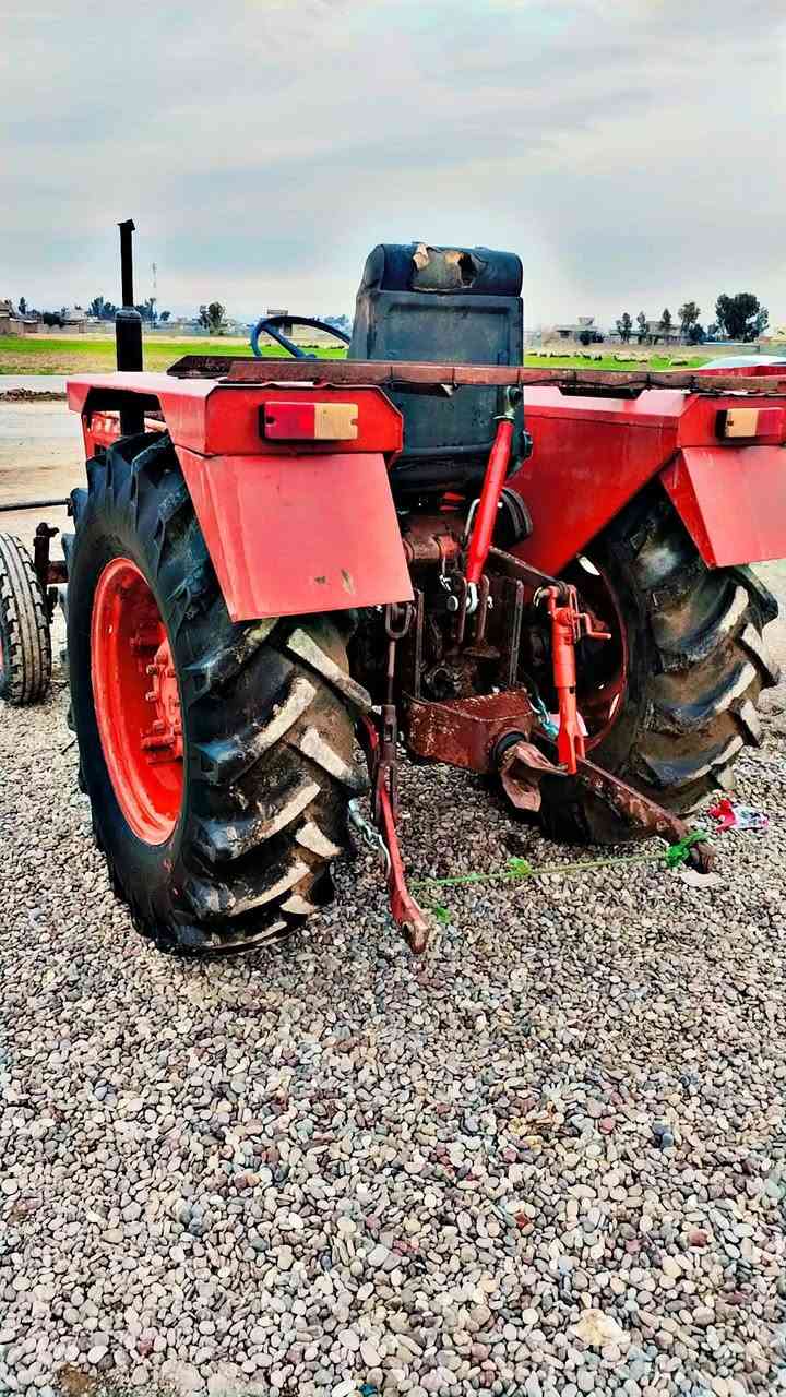 للبيع عنتر 71 باور دنفص فول هودرليك  موديل 83 جاهز محرك لا صرف ولا نفخ كير جاهز هودرليك واير منيه جاهزه نكره سلف تايرات نص عمر تكالات اماميه  تركتر جاهز عل شغل السعر خمسه مليون ونص ***********
