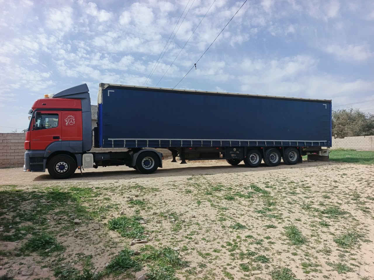 سلام عليكم /اكسور جادر للبيع  2006 كير عادي هاف سنويه جديده 2030شرط التحويل صبغ محرك كير شاصي مكفول ***********
