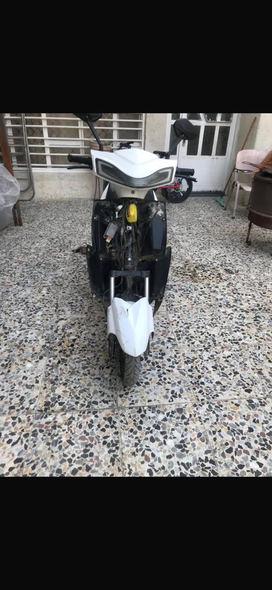 سلام عليكم عندي دراجه سكنس   لفين2032. سعره400. وبيه مجال.
رقم***********
