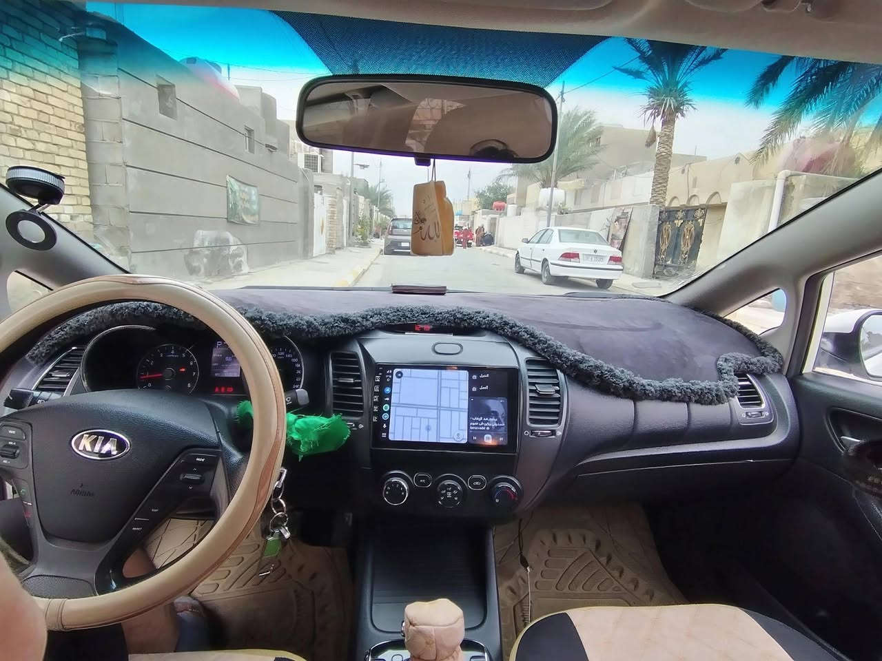 سيراتو خليجي ٢٠١٨
الرقم الدولي الجديد، هزة وسنوية 
محرك ١٦٠٠ 
ماشية ١٥٣،٠٠٠ كيلو متر 
كير محرك بصمة 
حدادية جديدة 
تبريد ثلج 
شاشة
وكاميرا 
ويل كب
تخم تاير جديد 
دوشمة داخلية كاملة 
حساسات خلفية 
اشاير بالمري
ثلاث وضيعات قيادة 
كار بلي 
وباقي مواصفات الخليجي المعروفة 

السيارة بيها أماكن صبغ أثر شخوط 
مكان السيارة النجف 
السعر ١١٧ ورقة وبيها مجال 
للأستفسار / ***********
