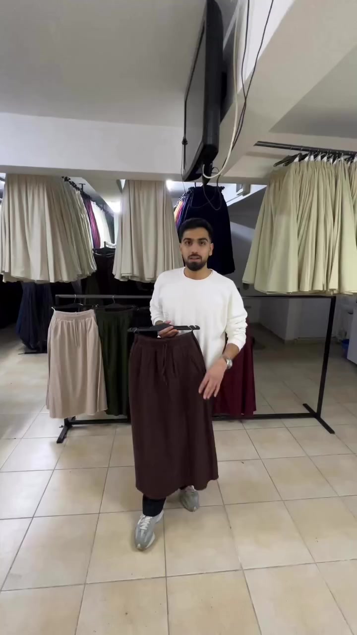 ✨ تنورة قماش كبودين مميزة ✨

🔹 خامة كبودين فخمة وثقيلة
🔹 قصة مرتبة ووقفة أنيقة
🔹 المقاسات: 38 – 40 – 42 – 44 – 46

مناسبة لأصحاب المحلات والبيع بالجملة 👗
للطلب والاستفسار:
📞 +905399467410

 #اسطنبول #العيراق  #ليبيا  #بغداد #الجميع


**إذا كنت صاحب هذا الإعلان وتريد حذفه لأي سبب، رجاءا أرسل رسالة إلى الدعم الفني**