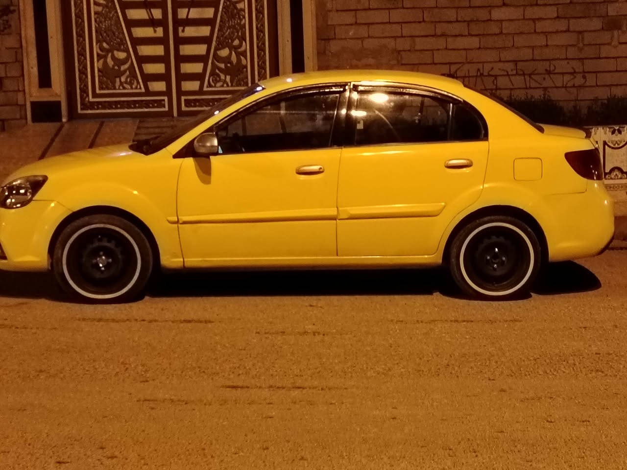 السلام عليكم كيه ريو للبيع موديل 2011امريكي ضرر باب وجاملغ بدون دواخل محرك بدايت صرف  نينوئ دولي هيه غرامات صفر الاستفسار ***********
