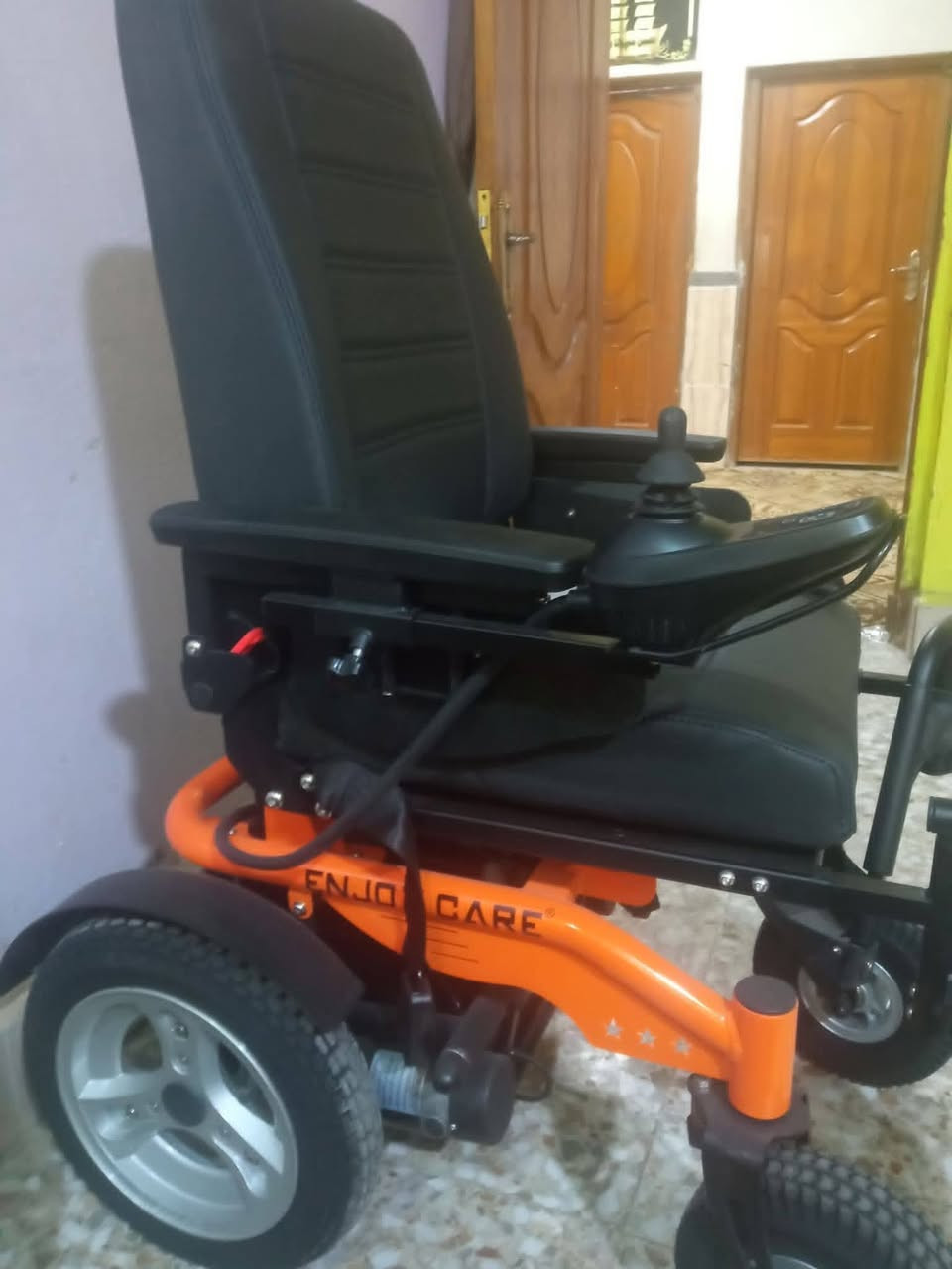 عربانة شحن جديدة مامستخدم 350 الف ***********
