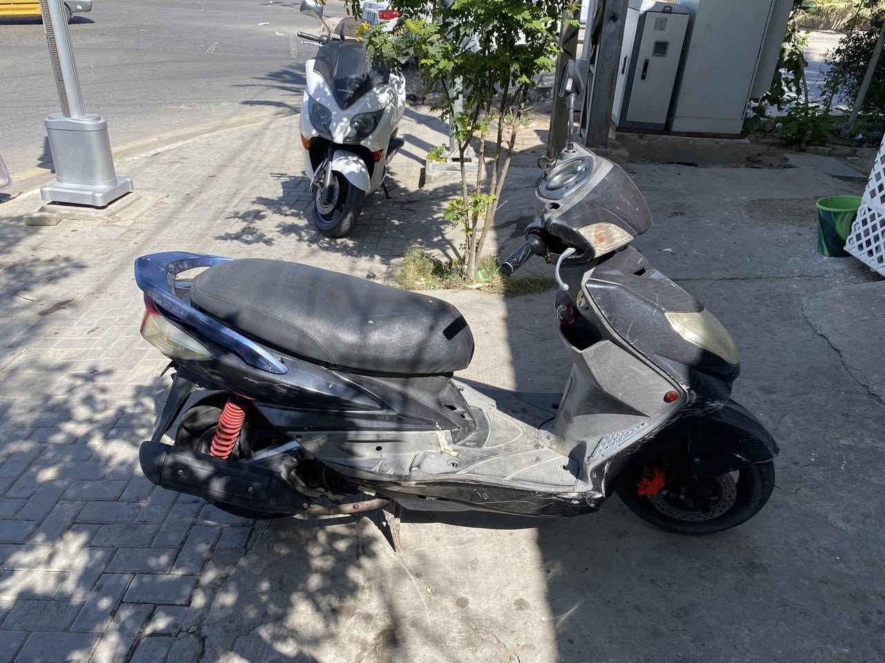 سكني فحل كابريتر دراجه جديده  مبدله بس ولفات دراجه حيل جديده سعر 450 بيهه مجال ***********
