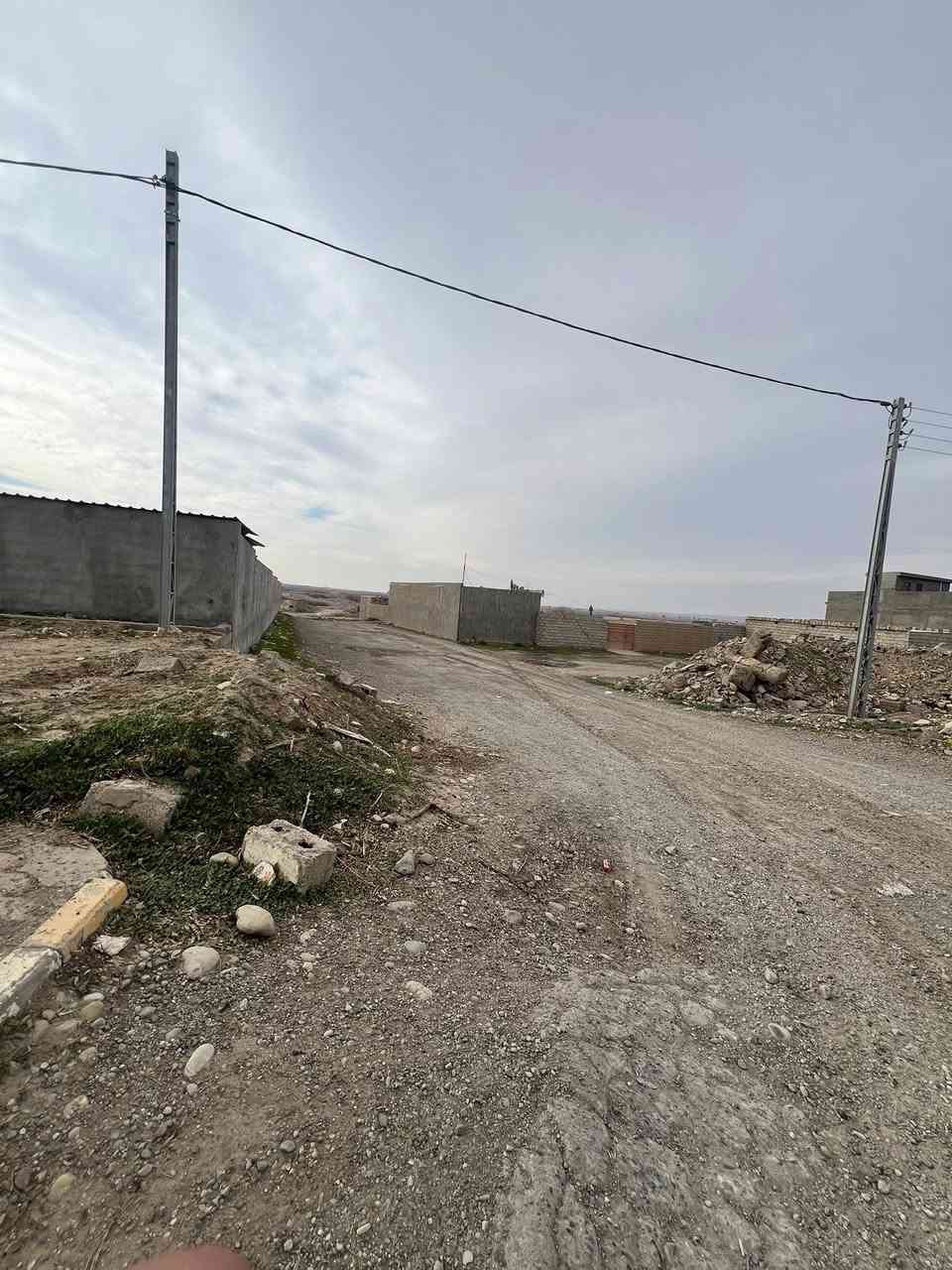 بموقع مميز ✅
دوانم عدد ٤ للبيع 
قرب نهر السعدية
خلف جامع زمزم
الوجه ٥٠ والنزال ٢٠٠
شارعهن فرع مقابل بانزين خانه عدنان عبدو 
للاستفسار
***********
