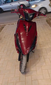 دراجه ماكس مضلع.  ياباني ياباني.   شرط ما مفتوح برغي بيه مكينه ناعمه و...