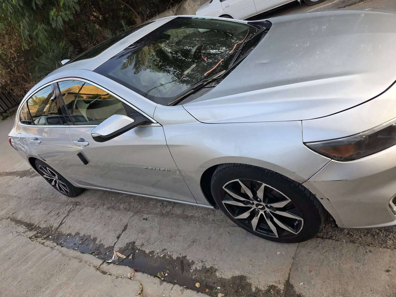 السلام عليكم
شيفروليه ماليبو 2016 
ماشية 175 الف كم
بانوراما 
بصمه اربع بوب 
كشنات جلد
تدفئه كشنات 
كاميرا خلفيه 
ويل 18 
جاهزة مابيهه اي نقص 
رقم اربيل ، مكاني بغداد 

السعر 119 
رقم : ***********
