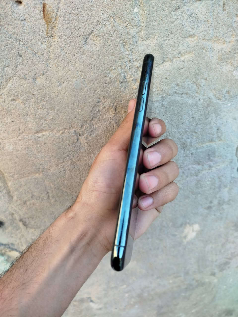 ايفون iPhone 11Pro Max جهاز ممفتوح عل فحص وتر برو السعر 350بي مجال ***********
