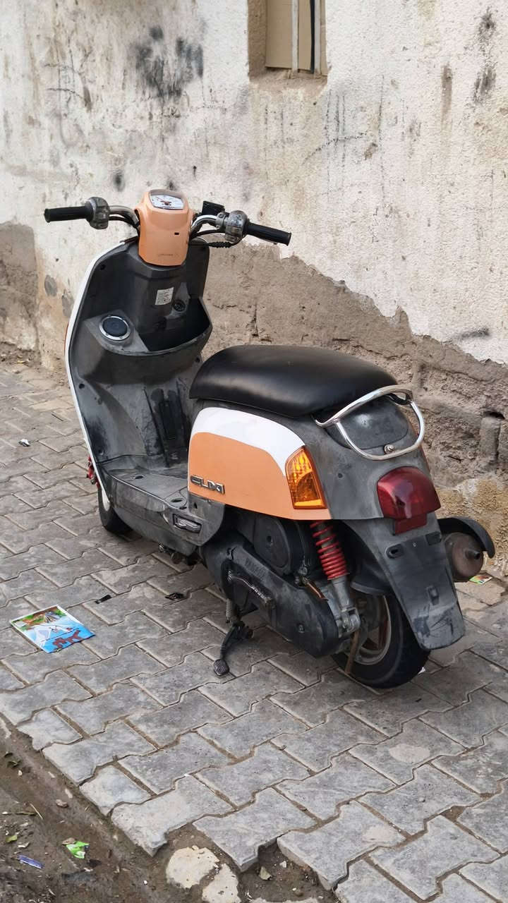 السلام عليكم اخوان للبيع بوليسي كفاله ما مفتوحه 50ابلاد اوتجي اوتفحص الدراجه ختم واحد شرط المكان حي الفداء قرب مجمع دبي السعر  مليون او200 اوبيها مجال الرقم:***********
