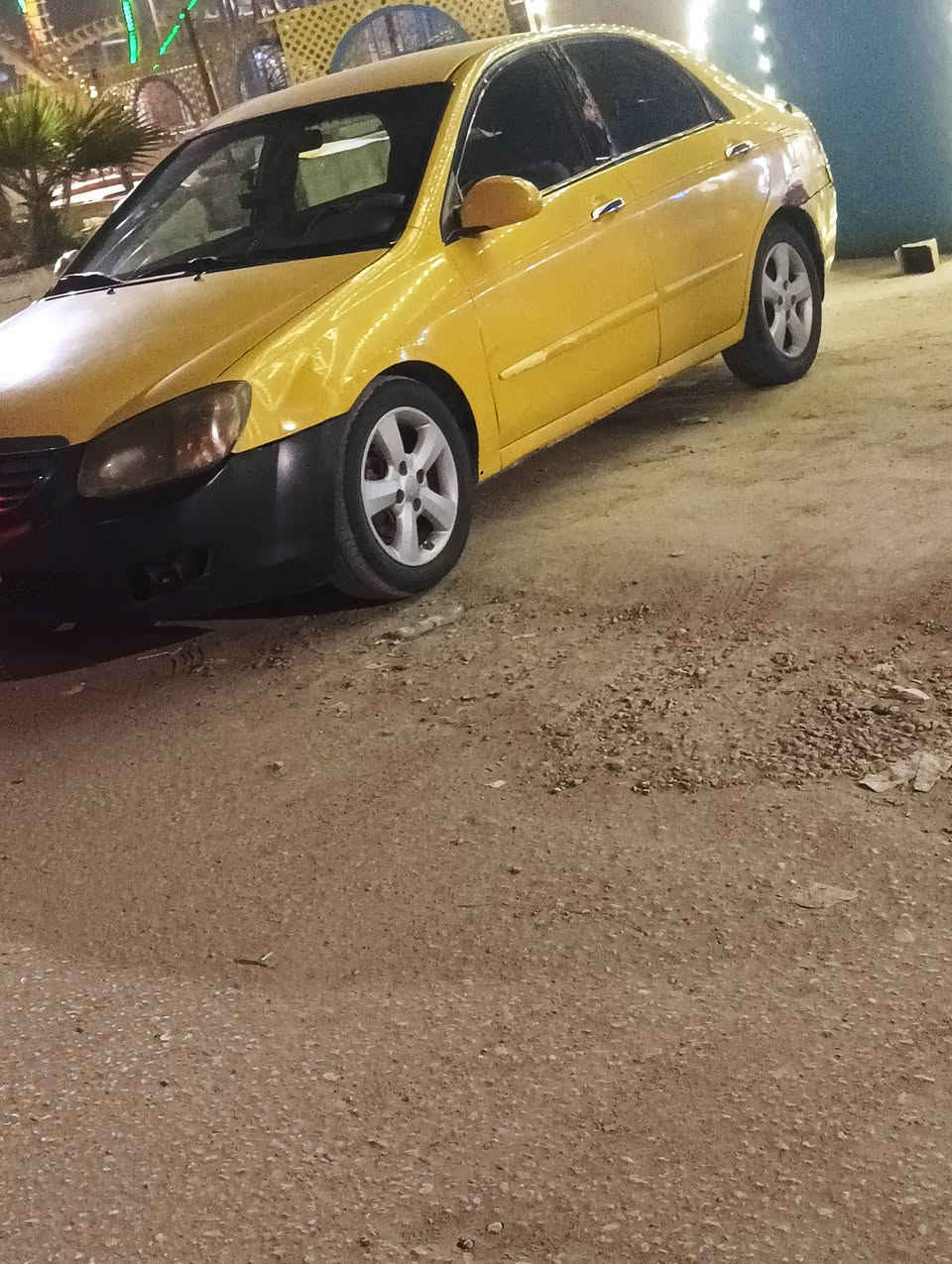 السلام عليكم سبكتره للبيع مديل 2009 رقم.   كربلاء  تحويل ثاني يوم سنويه جديده هيئه وغرامت مصفره حادثه جاملغ فقط حداديه تخم تاير كله جديد كير ومكينه كفاله جاهزه السياره من كلشي السعر73 وبيه مجال حك الجيه رقم الهاتف *********** مكاني بابل
