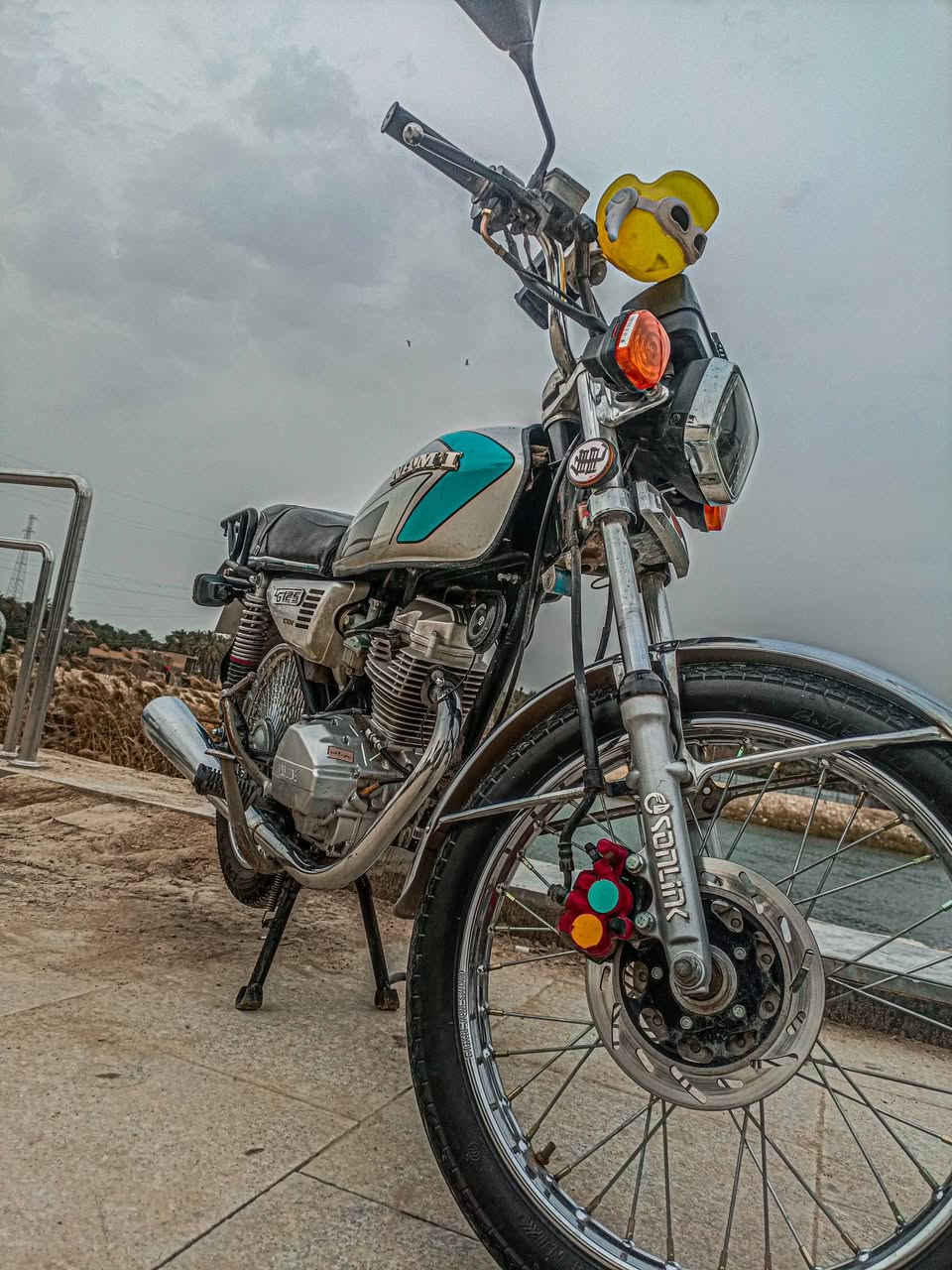 (السعر 825 مع المجال )(مكاني عسكري گبل تقاطع الهندية بگفه مطعم ابو عقيل.....امتياز ايراني _موديل23_عالفحص ما ابيع على ذمتي لأن هذا بيع وشراء كلشي يصير بي_الوكيل علي عنجور(اصولي_اصولي_اصولي)_ويل خلفي نامة برو جديد قبل اسبوع شاده هو والچوب_بنزات _التاير الأمامي دسك مو بنز_ملف جديد_سلة رياضي او اذا تريد الأصلية_ تخم اشاير جديد....شلعة تشگ الگاع ومعدل فوووول شاهد الله لا تنقص ولا تبخر ولا تذب دهن
*********** واتساب او اتصال او ماسنجر
