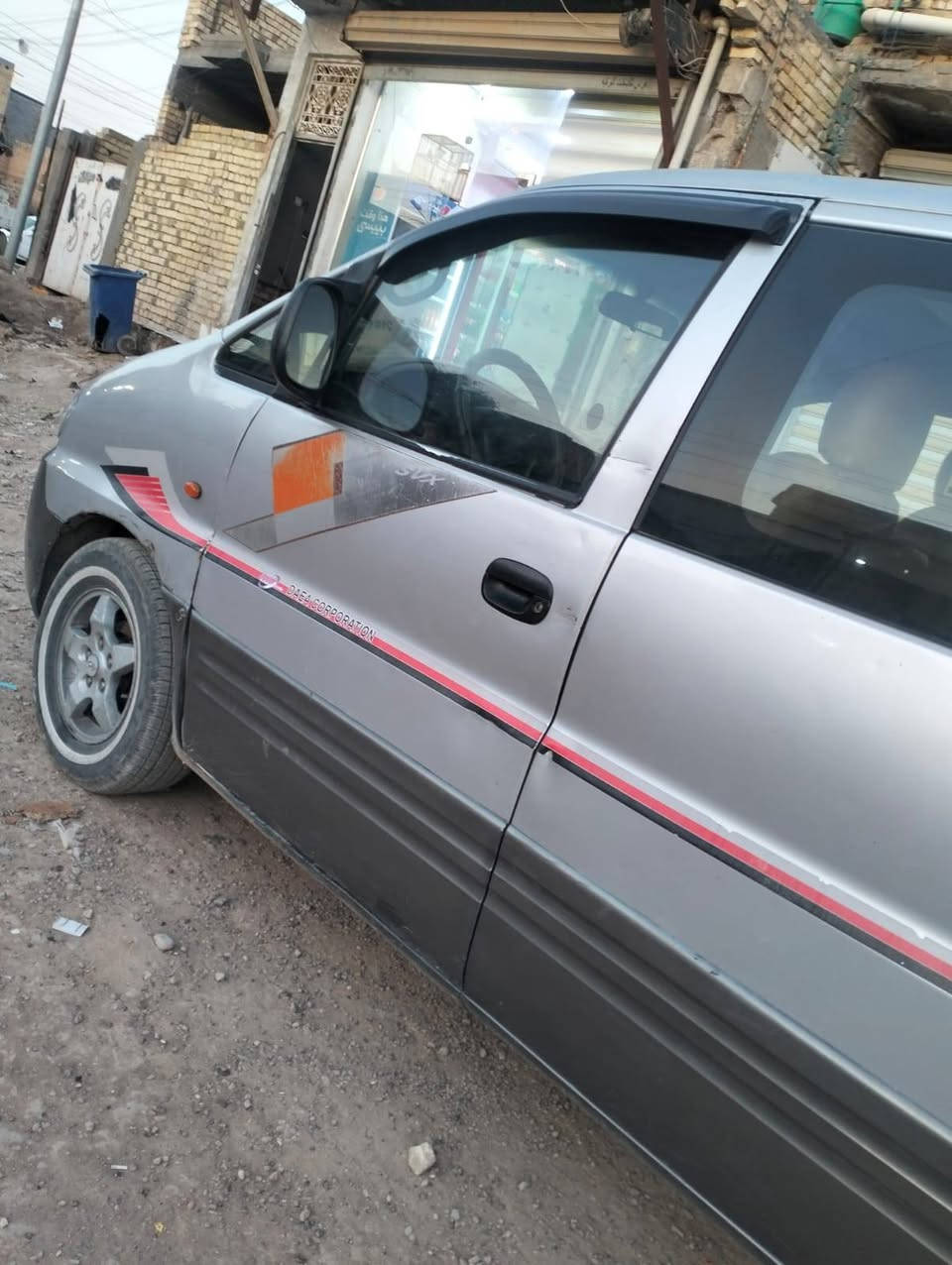 السلام عليكم
سيارة ستاركس موديل 2000 كير عادي سوبر مفتوح تبريد ثلج قطعتين
ترايك وين متريد للبصرة وياك للشمال وياك رقم ديالى خصوصي
***********
