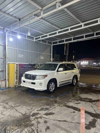 للبيع لاندكروزر 2014بـريـم رقـم اربـيـل سنـويـه جديد سياره نضيفه 07755...