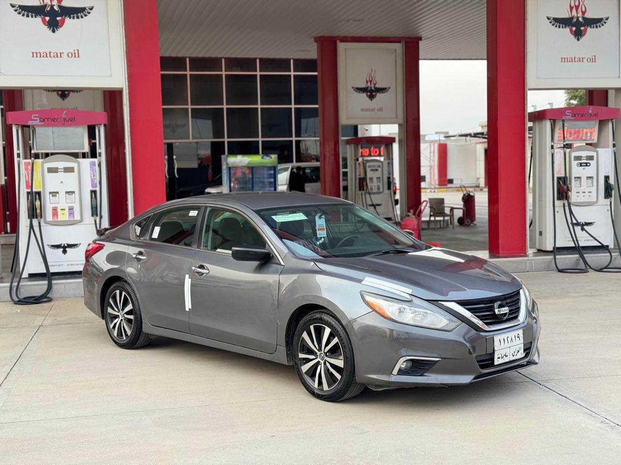 Alltima 2017 
گێر و مەکینەی بە شەرت نەکراوەتەوە
١٦٠ کیلۆمەتر ڕۆشتووە 
دەفتەر بانزین 
ویل کڕۆم 
زینۆن
ساردی و گەرمی بە شەرت
تایەی تازە 
تەحویل و وەکالە بەشەرت
یەک جاملغی تیایە 
سەیارەکە لە کەرکووکە 
سعری ١١٥ و مەجال
*********** كركوك, العراق
