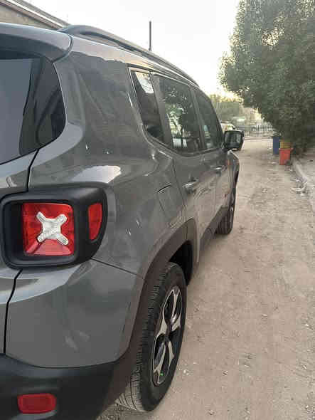 السلام عليكم جيب رانكيت البيع موديل 2022 وارد امريكي ليبل واحد حادثه طخه بلبنيد صور الحادث موجودات بلمشور ولسونار موجود السياره ترايل هوك فول موصفات1/1 مكينه 1300تيربو السعر 138 وبيه مجال مكاني بغداد المشتل ***********
