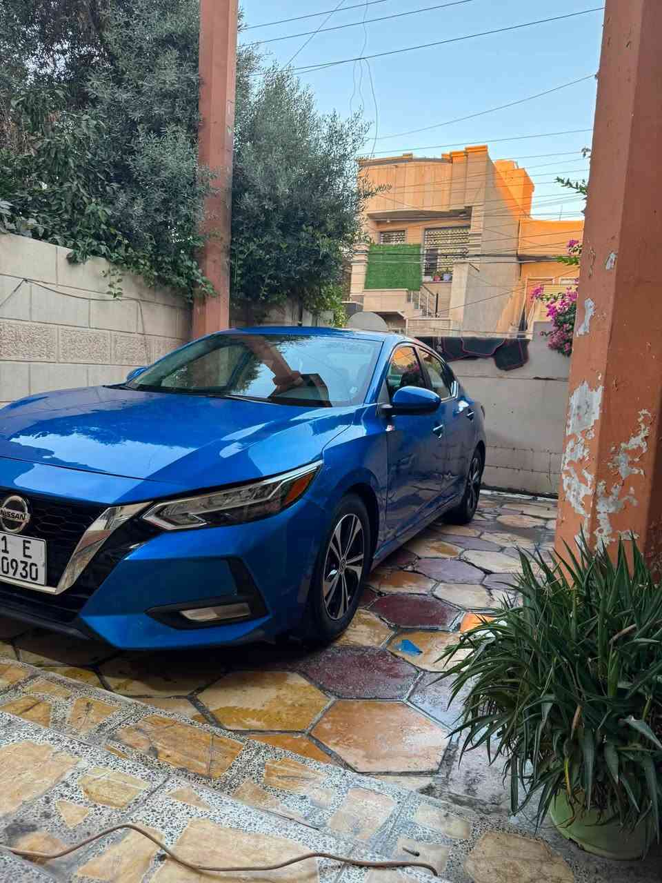 السلام عليكم نيسان سينترا 2023 وارد امريكي للبيع 
مواصفات.SV رادار امامي خلفي ونقطه عمياء 
الحادث مبدل باب السايق وبنيد وبيها قطعتين كلير من امريكا وبعض الملاحظات
رقم بغداد باسمي تحويل ثاني يوم 
مكاني بغداد البياع الاعلام 
للتواصل ***********
السعر 112$وبيها مجال بسيط
