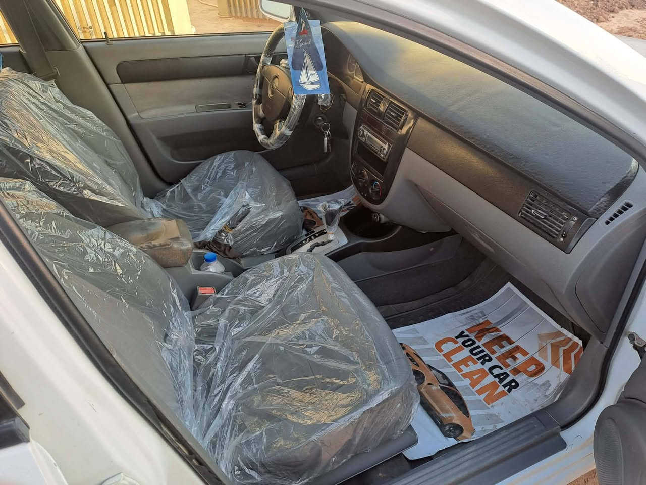 السلام عليكم للبيع اوبترا موديل 11 رقم ذي قار بسمي بيها صبغ باب السايق فقط وباقي تكحيلات بسيطه مكينه وكير حداديه تبريد تخم تاير كهربائيات السعر 78 وبيها مجال بسيط لاستفسار اتصل ***********
