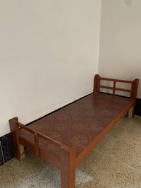 سرير عدد 2 حطاطه درجه اولى عمل ليس سوكي سعر السرير الواحد 70 وبيها مجا...