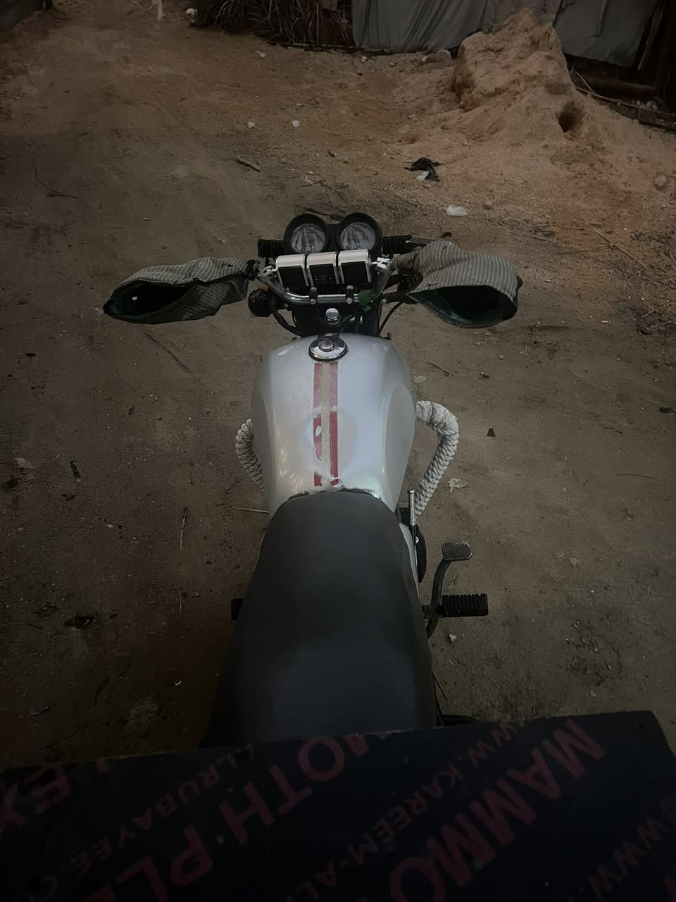 دايون للبيع موديل 21 كلك  محرك مامفتوح بيه خيط بخار كوه يبين
سعره 900 وبيه مجال مكان دراجه حله محاويل جسر علي ابن الحسين 
***********
