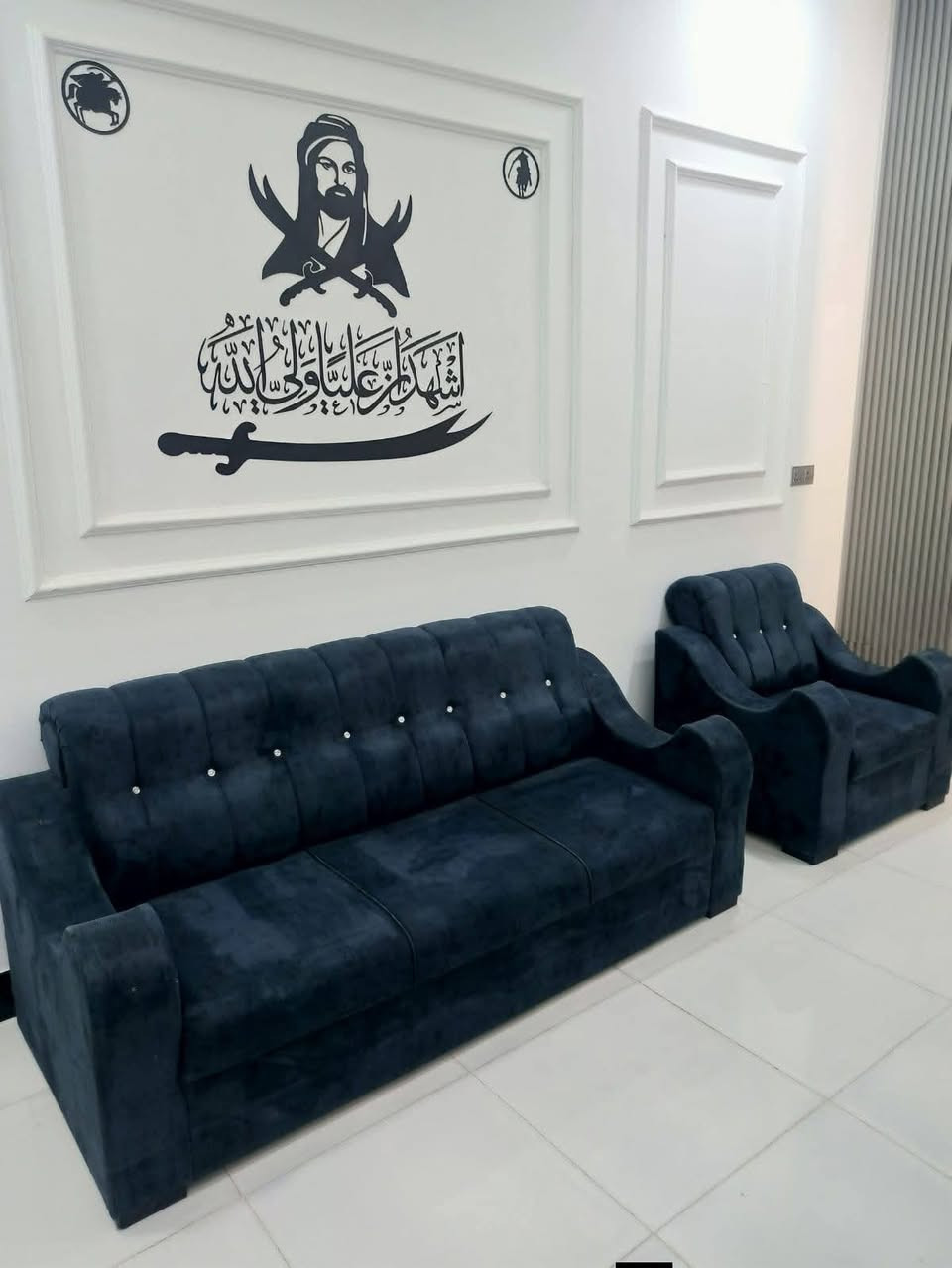 السلام عليكم 
تخم قنفات نضيف  
(5)قطع (10)مقاعد 
للاستفسار الاتصال على 
***********
***********
