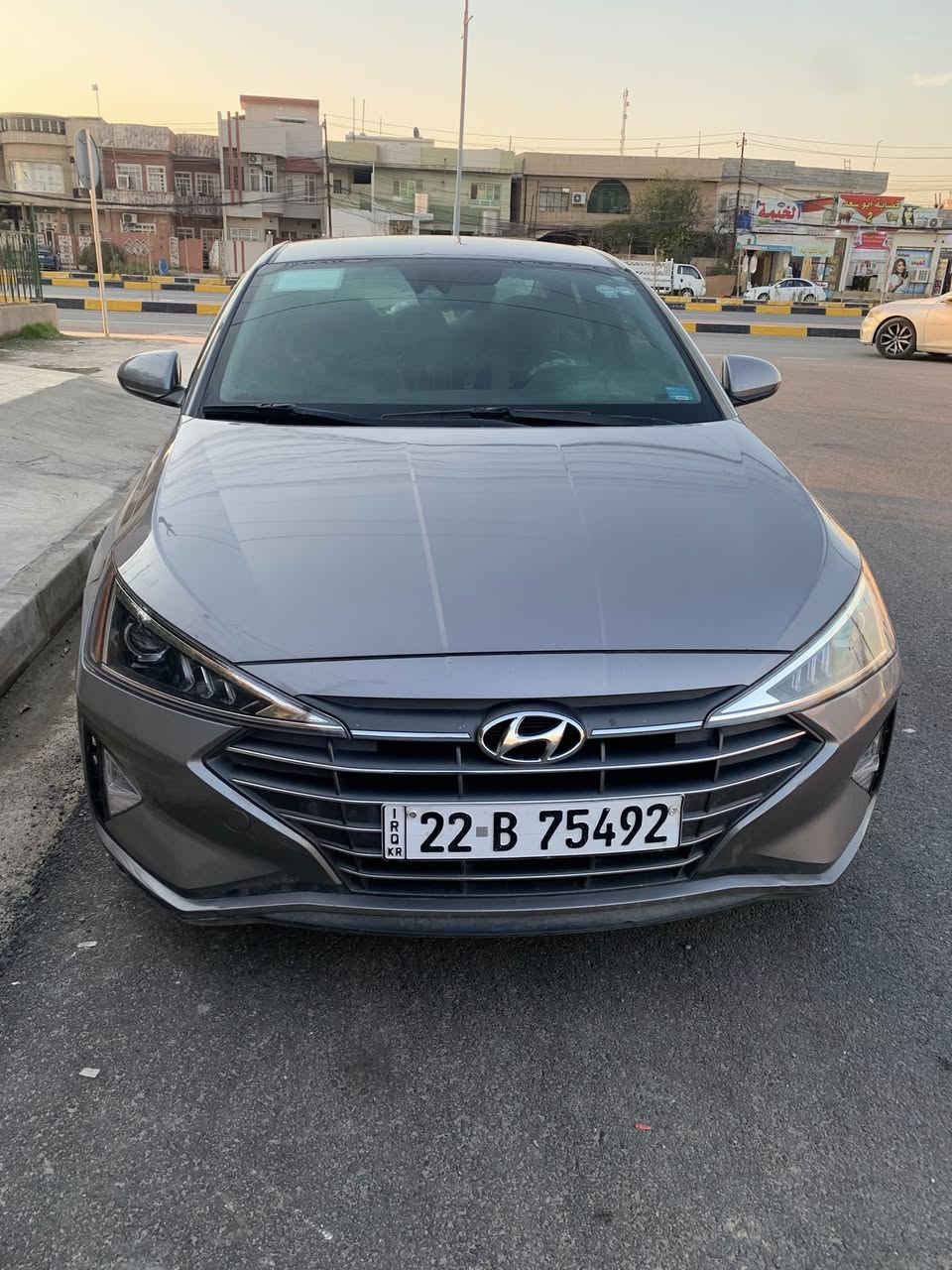 النترا /٢٠٢٠ماشيه٦٠مكفوله وجديده على وضع الشركه بيها فقط تعديل بارد اسفل الباب خلف السايق والباقي مكفول شرط الفحص والتراي  السعر ١٤٥ وبيها مجال وباسمي للاستفسار *********** ويوجد واتساب
