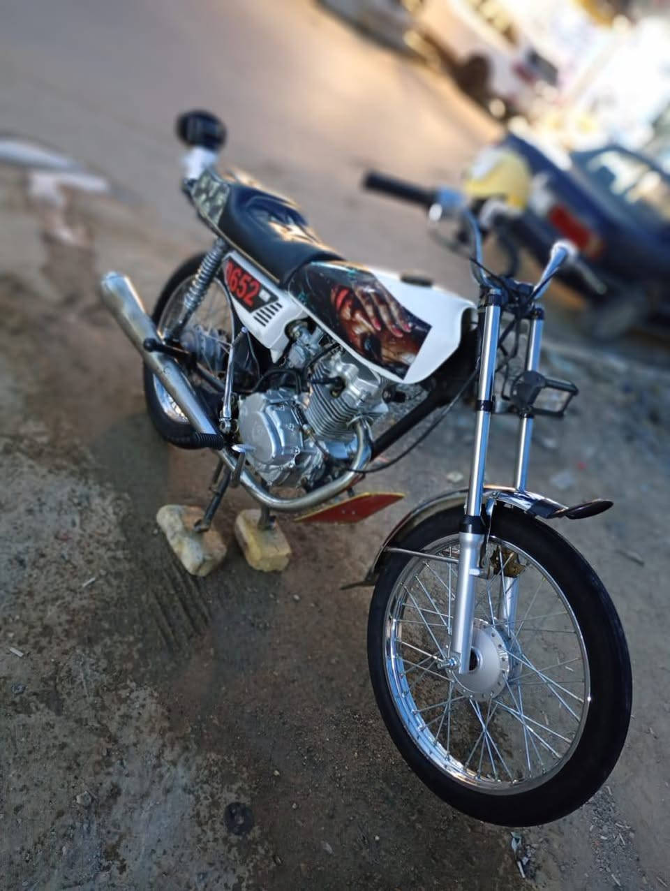 سلام عليكم دراجه للبيع مديل 20اوراق اصولي مفتوحه دراجه خير من الله سعر 625وبيه مجال مكاني شطره رقم الاتصال ***********
