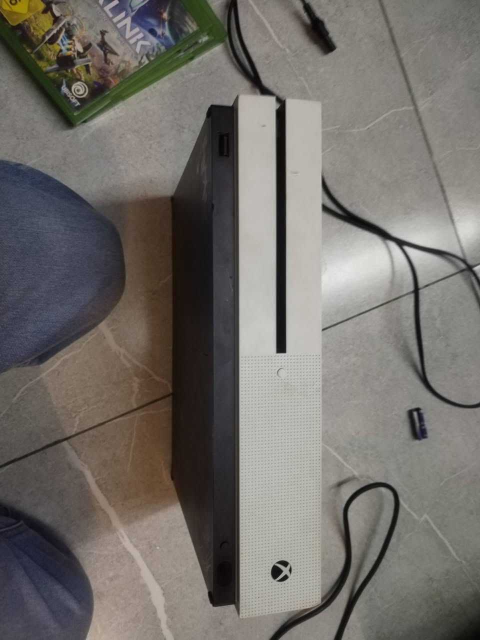 🎮 للبيع Xbox One
✅ الحالة: ممتازة ونظيف جداً (استخدام يومين فقط)
🎮 يجي وياه يد تحكم أصلية + جميع الأسلاك
💯 شغال بدون أي مشاكل وجاهز للفحص
📍 الموقع: بغداد
💰 السعر: 300,000 دينار قابل للتفاوض بالمعقول
📩 للتواصل خاص


**إذا كنت صاحب هذا الإعلان وتريد حذفه لأي سبب، رجاءا أرسل رسالة إلى الدعم الفني**