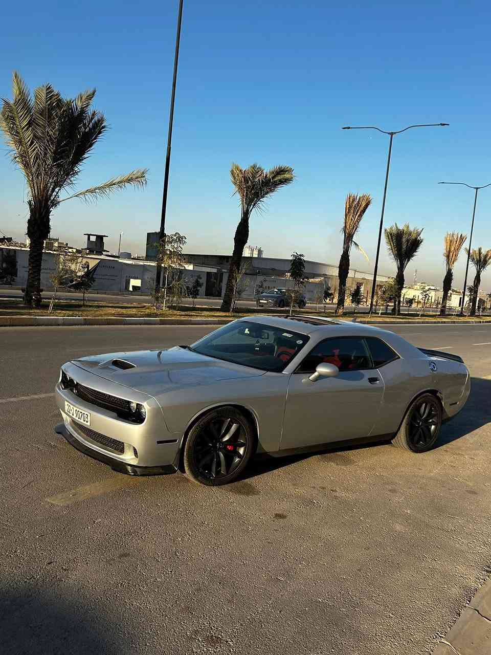 رمضان كريم
للبيع موديل 2022 سبشل

حادثها نصف جاملغ فقط بدون دواخل كفالة لغد +شاصي

سيارة نظيفة جدًا، استخدام شخصي واهتمام عالي.

لون مميز مع جنوط سود، شكلها على الواقع أقوى من الصور.

محرك 5.7 HEMI V8 صوت وعزم ما يحتاج تعريف.

المواصفات (R/T MAX):

 • شاشة كبيرة + نظام صوت ممتاز

 • داخلية جلد فخم

 • تبريد وتسخين مقاعد

 • فتحة سقف

 • بصمة تشغيل ودخول ذكي

 • مواصفات كاملة بدون نقص

السيارة ما محتاجة أي صرف، جاهزة للاستخدام.

اللي يعرف الـ Challenger يعرف شنو يعني R/T MAX.

عنون السيارة : بغداد الكرخ

رقم الهاتف : ***********

السعر :24,400 الف دولار وبيها مجال 

للي جاد فقط، الفحص مسموح.

الخاص مفتوح أو اتصال للمفاهمة
