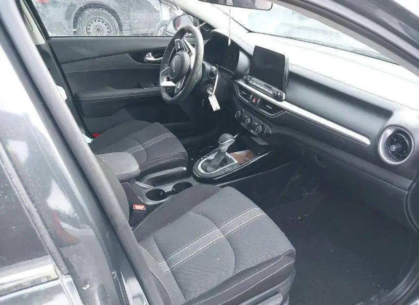 السلام عليكم ورحمة الله وبركاته فورتي موديل 2024 مرقمه انبار كتاب شهداء للبيع فقط مكان السياره الرمادي القريه العصريه السعر 155 وبيها مجال تفاصيل اكثر اتصل *********** مكلف بل نشر وصور الحادث بل المنشور وسونار موجود بيها كذالك
