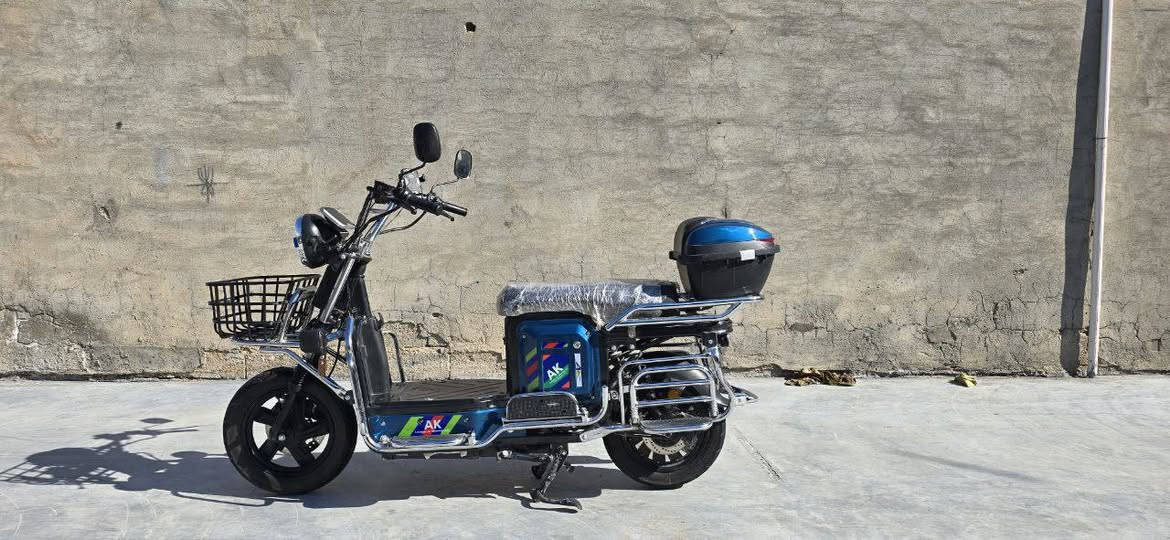 سلام عليكم 
موطور شحن للبيع موديل 25
صار شهرين من اشتريتة 
بطاريات عل فحص 
سعر 650 

***********
