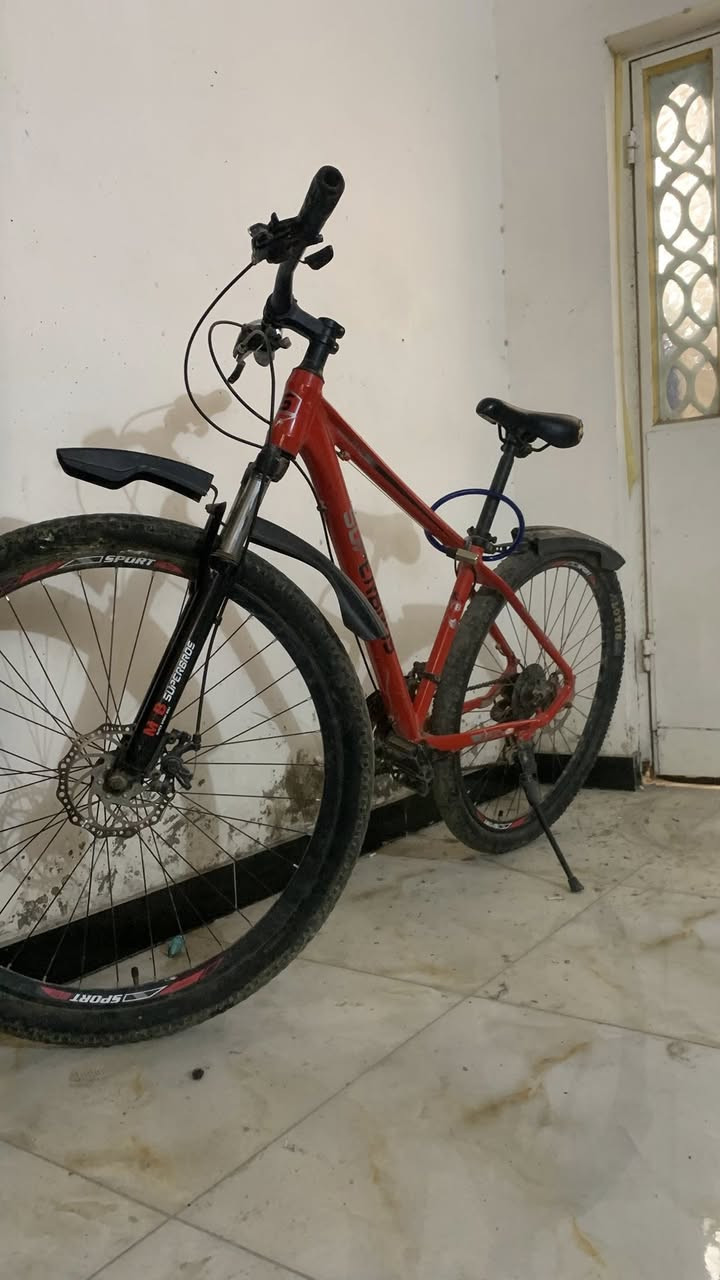 ما بية حيل انضف
كامل كير بريك دسك عقرب وتواير الاصلي ودبلات وتضح يمك 
نظيف وجديد استعمال قليل رايده ب 170 قفله 
مهتم تعال واتساب : ***********
