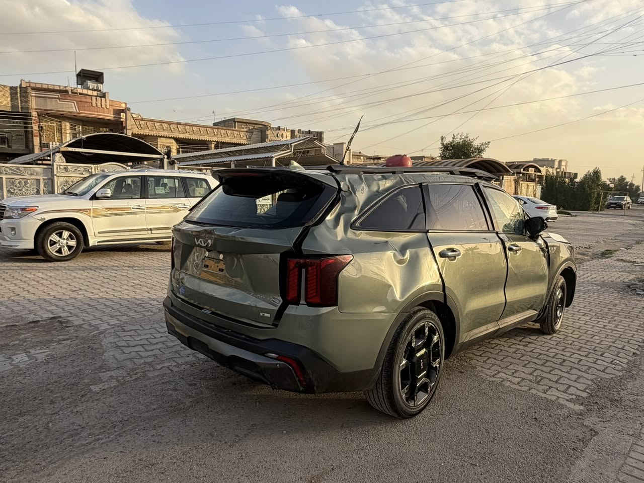 كيا سورنتو 2024 X_line فول مواصفات محرك 2500 تيربو دخول جديد منفيست بأسمي حادث موضح بالصور مواصفاتها ( بانوراما _ بصمه _ تشغيل عن بعد _ كشنات جلد + كهرباء _ كراسي خلفيه سياحيه منفصله _ جنطه كهرباء _ شاشه متصله +نظام كار بلي _ رادارات اماميه وخلفيه وجانبيه _ تدفئه بالكشنات _ اوتو هولد _ سايد بريك دگمه _ كاميرا خلفيه دواره _ وباقي المواصفات المعروفه ) 
((( للبيع فقط  على هذا الوضع بدون لوحات )))
السعر :137$ وبيها مجال 
العنوان : بغداد 
***********
