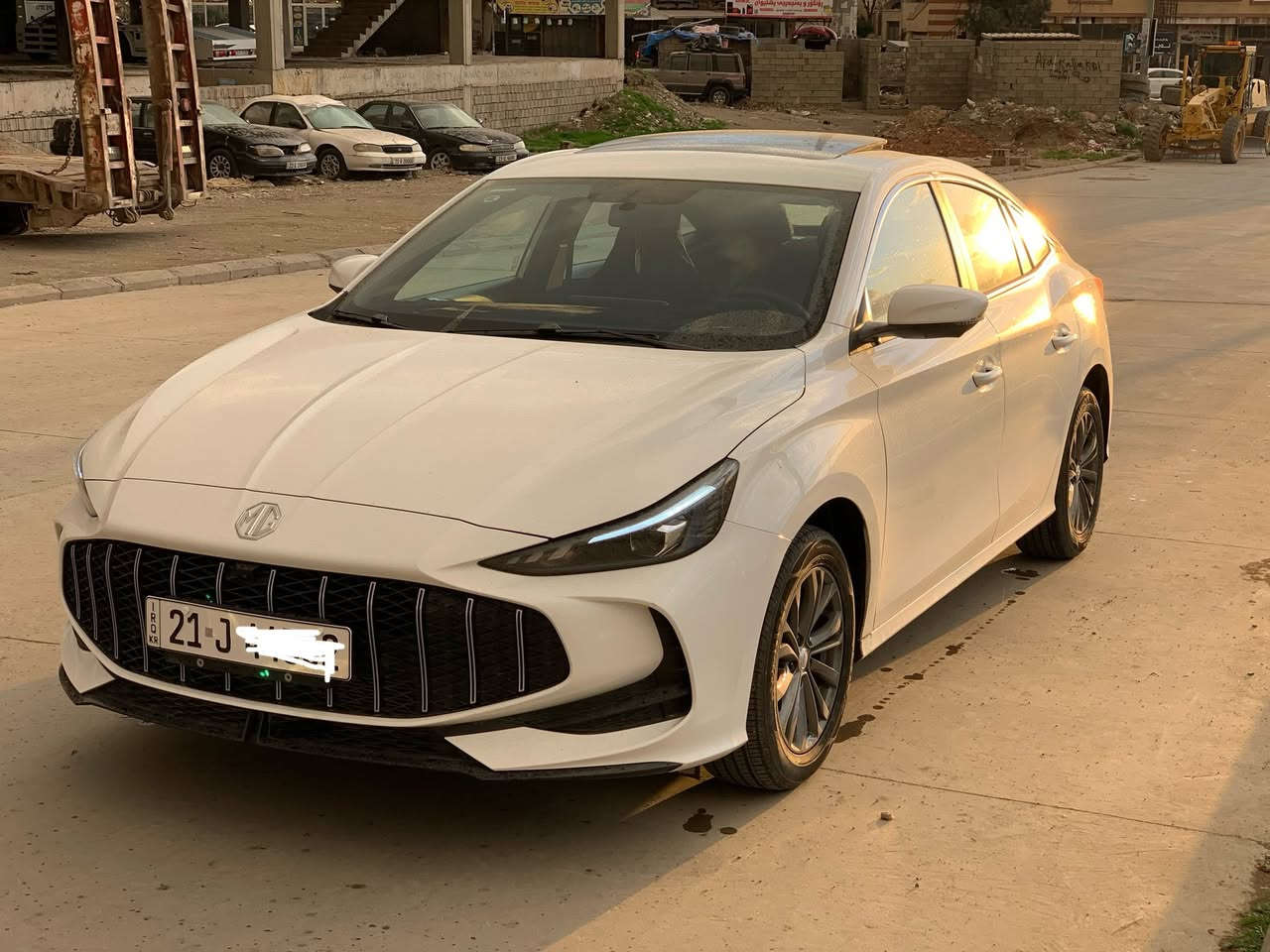 Mg gt 2025
سه‌یاره‌كه‌ ٦٠٠٠ ڕۆشتووه‌
هیچی پێوه‌نییه‌ 
شاشه‌ ئه‌كتیف 
تازه‌ ڕۆنی مه‌كینه‌ی گۆراوه
١٢٤‌ 
***********
