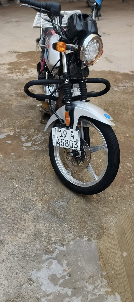 سلام عليكم دايوان مديل 2019. طالعة ب 2021 رقم كربلاء بسمي تحويل شوكت متريد دراجة نضيفة ما متعوبة مكاني كربلاء حي العامل منطقة الاولى سعر 1400 وبيها مجال بسيط رقم ***********
