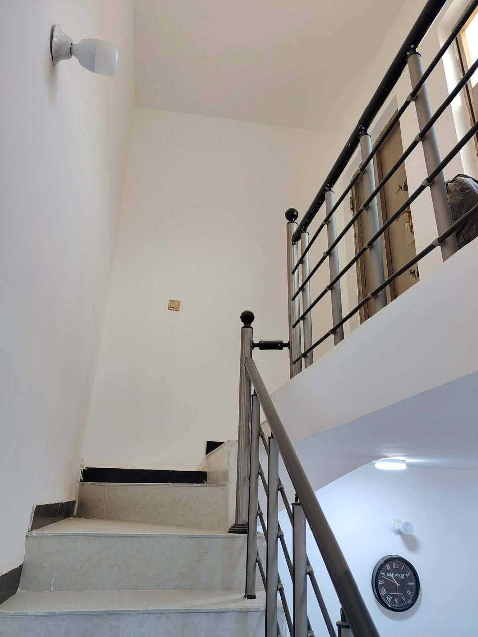 🏠 دار للبيع –📍 الموقع: الديوانية حي الزيتون – مطلوب اسكان 22
تسديد الشهري 145 الف(ملاحظه تغيير كفيل مباشر)

📐 المساحة: 100 متر

📄 الطابو: صرف

🔹 تفاصيل الدار:
✅ طابق واحد– بناء جديدكونكريت 
✅ 1 غرف نوم
✅ 2 مجمعات صحية
✅ براني
✅ مطبخ
✅ صالة
✅ سنة البناء: 2024
~~~~~~~~~~~~~
#متابعة_الصفحة
#نستقبل_جميع_عروضكم
———————————————————
🔺#للاستفسار الاتصال ع الارقام
‪***********‬‏📲 

  او مراسله واتساب +964 770 986 0830 📲  
—————————————————————
او زيارة مكتبنا من الساعة 3 الظهر الى 8 مساء 
🔺العنوان:- مكتب بلجيبه 
🔺حي سايدين جامع الرضا بلجيبه يم مدرسه الفجر

