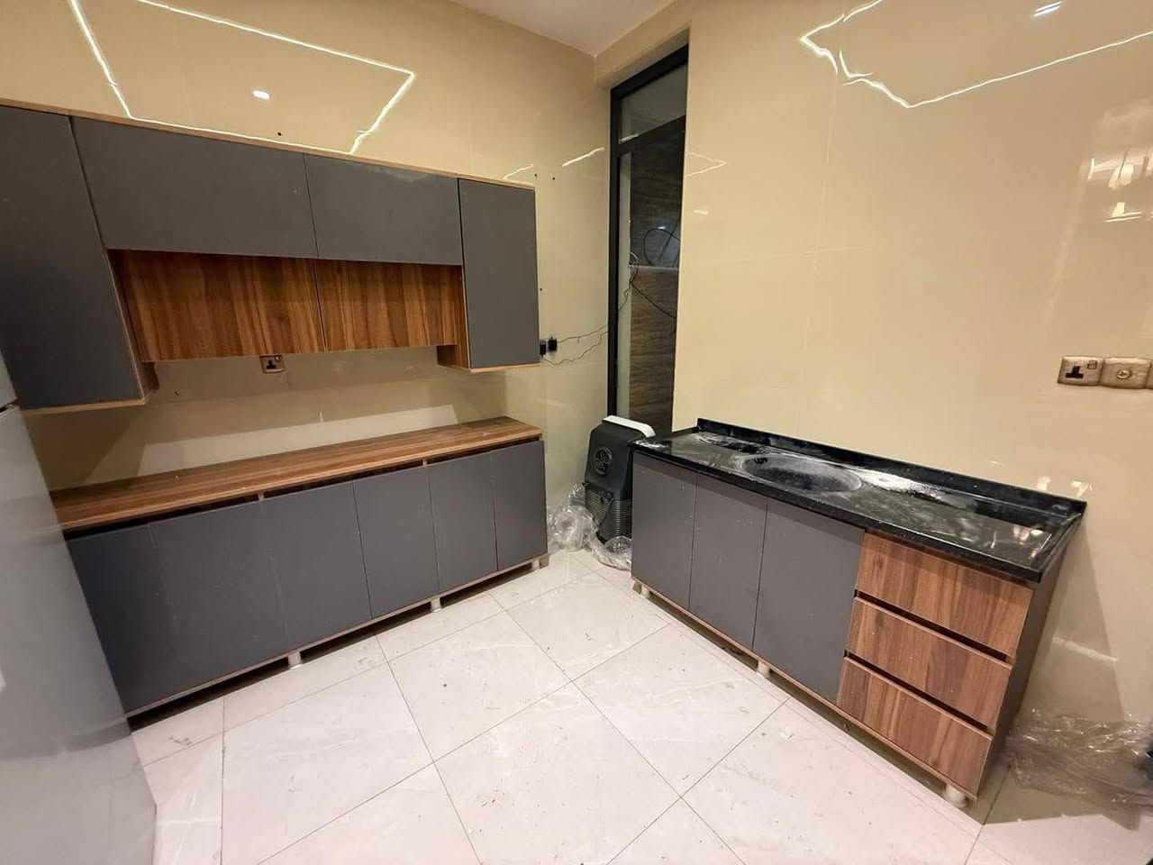 كاونترات لبيع خشب تركي mdf درجة اولى ضمان 4سنوات مع خدمة توصيل مجاني محافضات ***********
