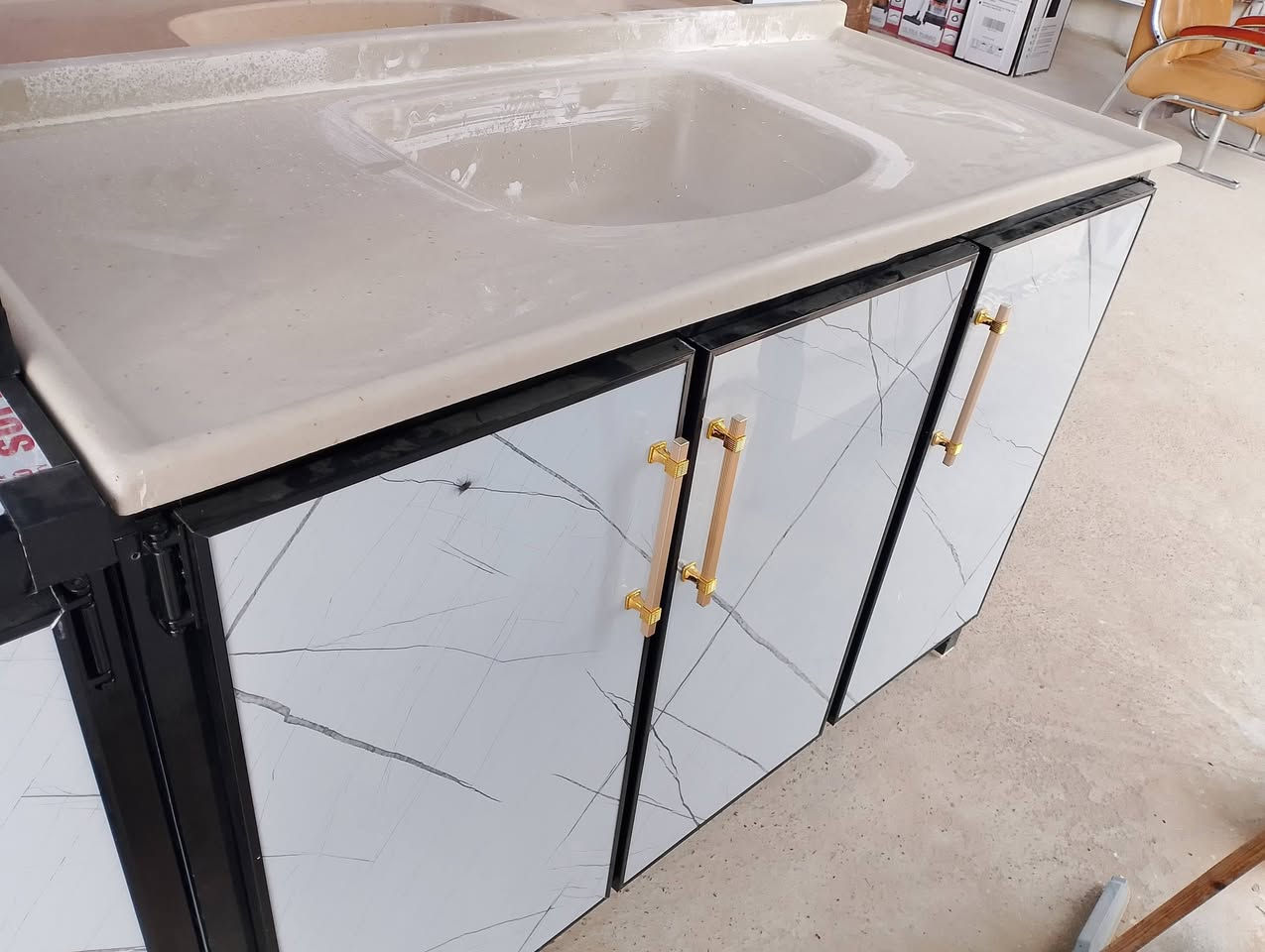 #زبائننا الكرام تم وصول تشكيلة جديدة من الكاونترات شغل درجة وموديلات حديثة أولى كافة الأحجام و سنكات فصلات خاصة متوفر كافة الأحجام وايضا متوفر جزامات المنيوم ثقيل وكافة الموديلات الحديثة لدى معرض الأمير للاثاث المنزلي   💎

ومتوفر تفصال حسب الطلب 

الموقع بالقرب من مفرق الشورة الشارع العام 

ارسال رساله الى الصفحة 📥 🤳🏻
او الاتصال على رقم الهاتف هو المراسلة 
***********
‏‪***********
***********

لسنا الوحيدين ولكننا الأفضل
