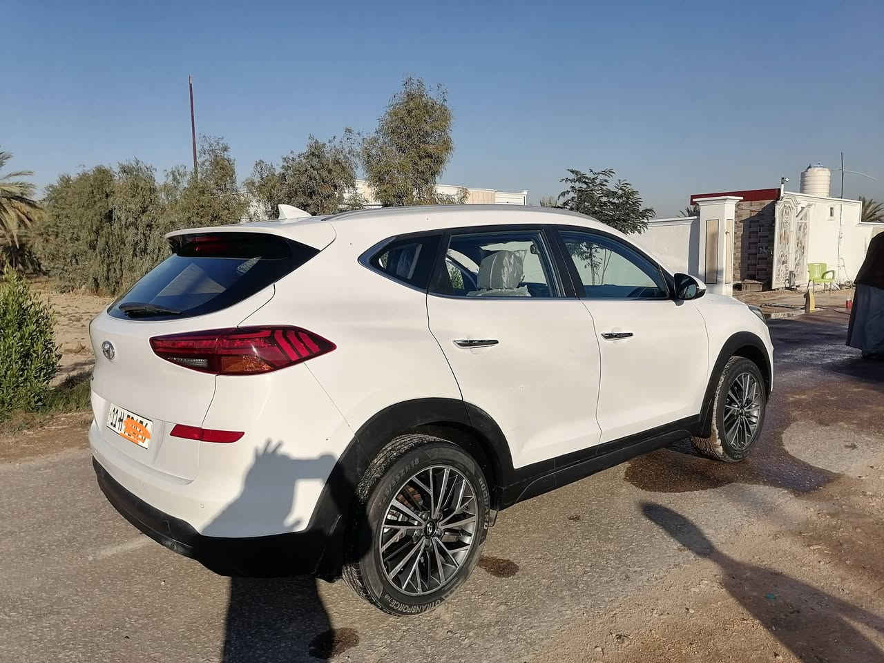 للبيع هونداي توسان خليجية موديل 2020 رقم بغداد باسمي  مكينة ٢٠٠٠ دوش سيارة جديدة جدا السعر 210 
تحكم ستيرن مري شفط واشاير بلمري تبريد قطعتين سيارة جاهزه  5 عدسات بصمه بيها ضرر بسيط وحسب ما مبين في السونار المرفق.... العنوان بابل قضاء المحاويل 
للاستفسار الاتصال على الرقم *********** كذلك بي واتساب
