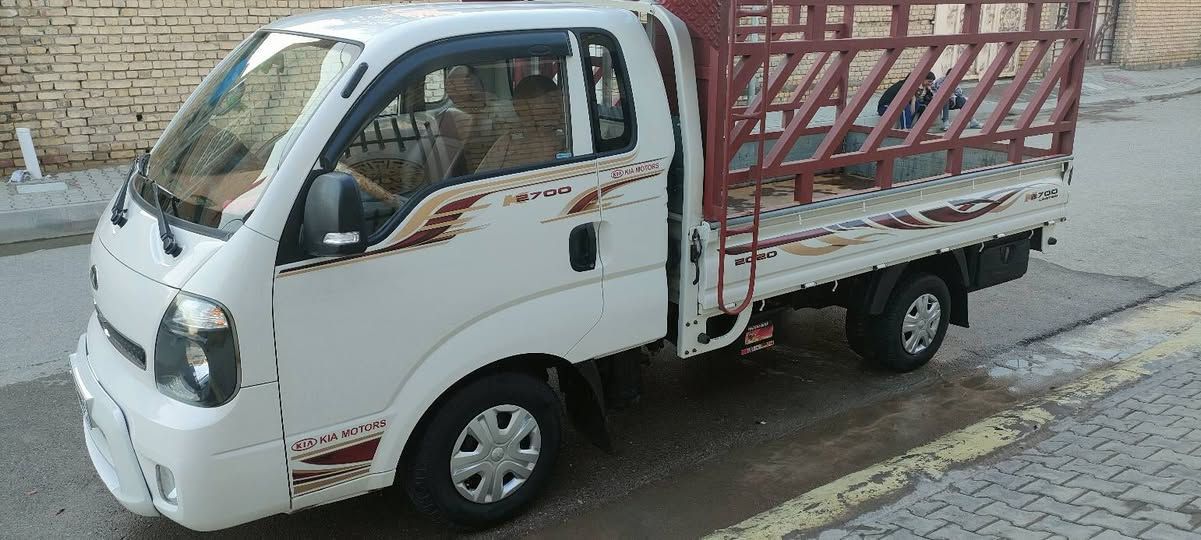 السلام عليكم كيا حمل للبيع موديل 20 مكفوله كفاله عامه رقم واسط انكليزي بسمي تحويل ثاني يوم السعر 132وبيها مجال للاستفسار اتصال /***********
