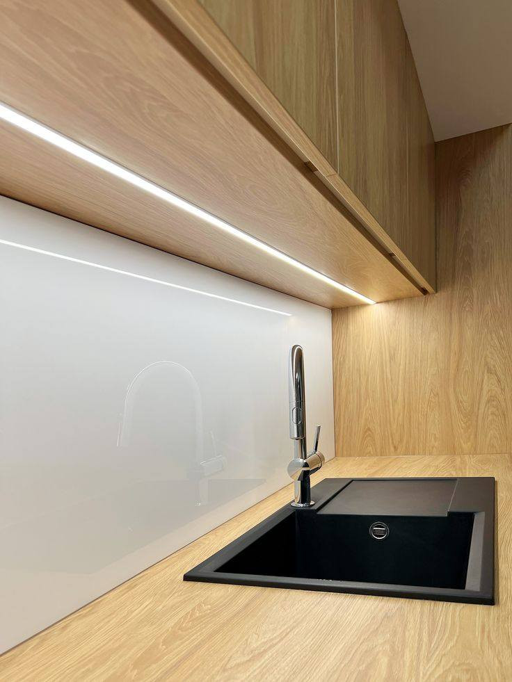 معمل الريان كوارتز مرمر صناعي بورسلين 
جميع الموديلات 
تجهيز مطابخ مطاعم فنادق محلات تجارية 
بانسب الاسعار
 والتوصيل مجاني 
للاستفسار : ***********
***********
عرض خاص كوارتز جميع الموديلات على القياسات ( 100_120_130_140) #جملة_فقط بسعر مناسب 
العنوان : بغداد شارع النضال قرب القصر الابيض
