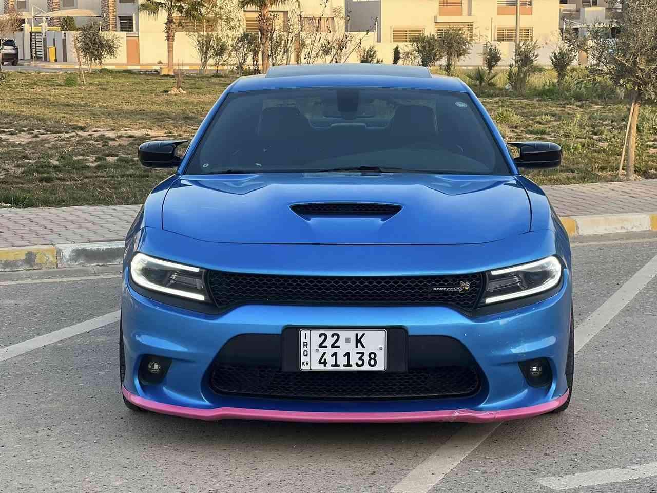 يالله/السلام عليكم عندي جارجر موديل(18) خليجي (وكاله هارلم ) (سكات) مكينه6400) فول 1/1 جديده بمعنه الكلام ماشيه (66 )الف كيلو حقيقي )صبغ بين باب وجاملغ  خلفي عكس السايق  اثر شخط واني صبغتهن. ورصعتين مسويهن بجهاز  بي دي ار فقط بدون ايرباك كل الايرباكات سليمه بدون اي  قطعه تبديل. السياره كله ع بلاد (المواصفات /شاشه كبيره/كامره خلفيه دواره/فتحته سقف /بصمه ابواب /بصمه تشغيل عن بعد/ كشنات كنتاره وجلد/ كشنات كهرباء/  كشن السايق خزن ميموري/ كشنات تبريد وتدفئه/ حساسات امامي وخلفي /السياره جديده وخير من الله) رقم اربيل تحويل مباشر. باسم المشتري رقم اربيل / الاستفسار والاتصال/
*********** واتساب
0776 418 3862 
مكان السياره بغداد الكرخ
